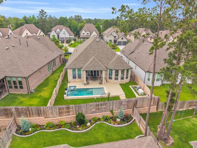 423 N Hillary Step Place, Montgomery, TX 77316