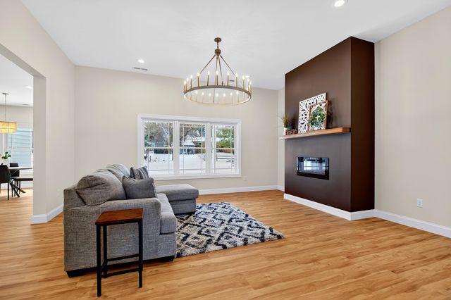 416 PELHAM CV, Waynesboro, VA 22980