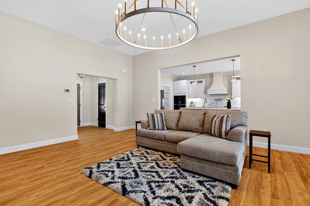 416 PELHAM CV, Waynesboro, VA 22980