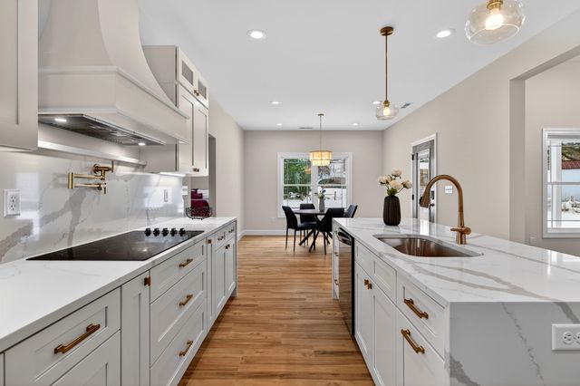 416 PELHAM CV, Waynesboro, VA 22980