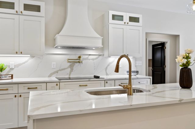 416 PELHAM CV, Waynesboro, VA 22980