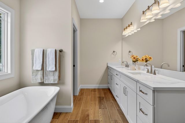 416 PELHAM CV, Waynesboro, VA 22980