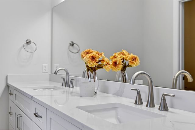 416 PELHAM CV, Waynesboro, VA 22980