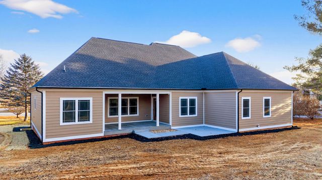 416 PELHAM CV, Waynesboro, VA 22980