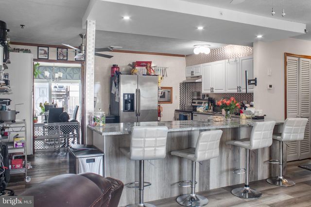31 MICAHILL RD, Levittown, PA 19056
