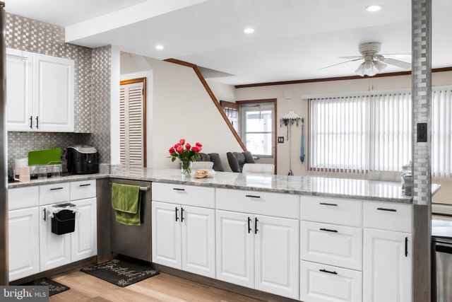 31 MICAHILL RD, Levittown, PA 19056