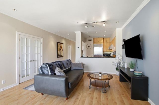 97 E Saint James Street 57, San Jose, CA 95112