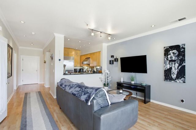 97 E Saint James Street 57, San Jose, CA 95112