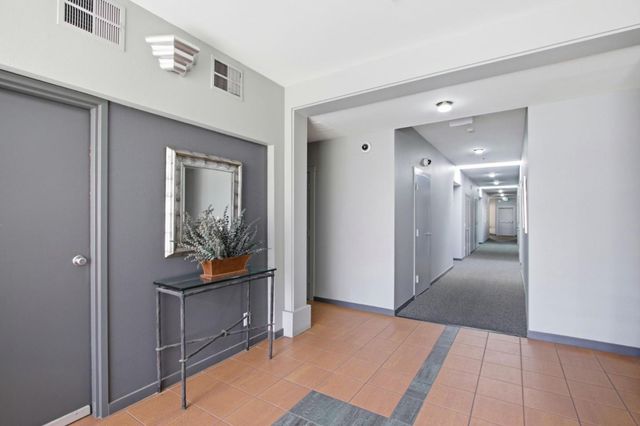 97 E Saint James Street 57, San Jose, CA 95112