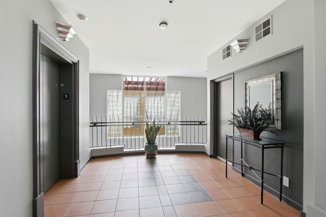 97 E Saint James Street 57, San Jose, CA 95112