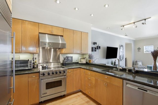 97 E Saint James Street 57, San Jose, CA 95112