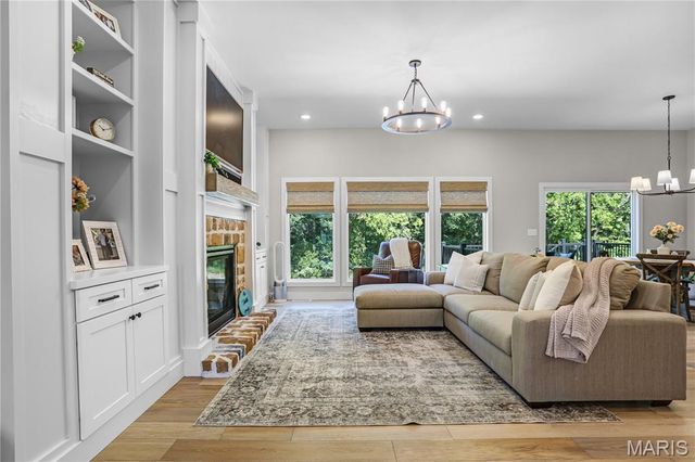 18R Cobblestone Creek, Washington, MO 63090