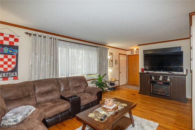 34440 Glen Drive, Eastlake, OH 44095