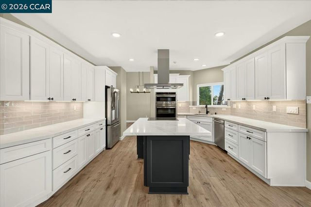 4880 Discovery Pt, Discovery Bay, CA 94505