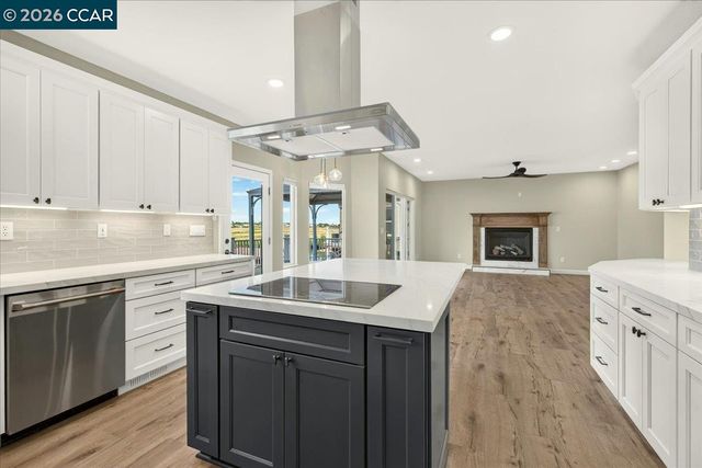 4880 Discovery Pt, Discovery Bay, CA 94505