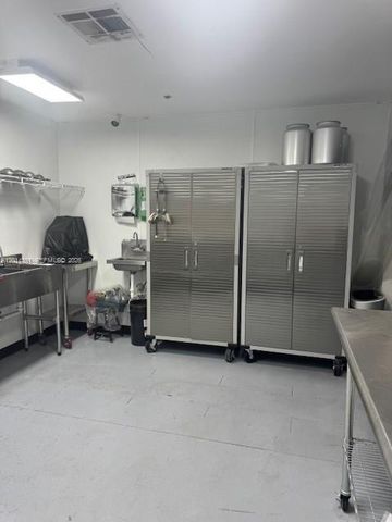 12601 NW 115th Ave A-103, Medley, FL 33178