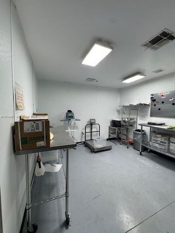 12601 NW 115th Ave A-103, Medley, FL 33178