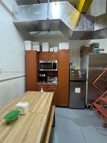 12601 NW 115th Ave A-103, Medley, FL 33178
