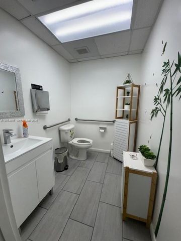 12601 NW 115th Ave A-103, Medley, FL 33178