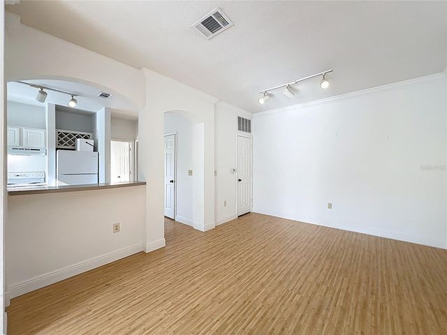 174 VILLA DI ESTE TERRACE 200, Lake Mary, FL 32746