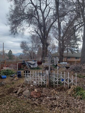 632 Roseway Drive, Klamath Falls, OR 97601