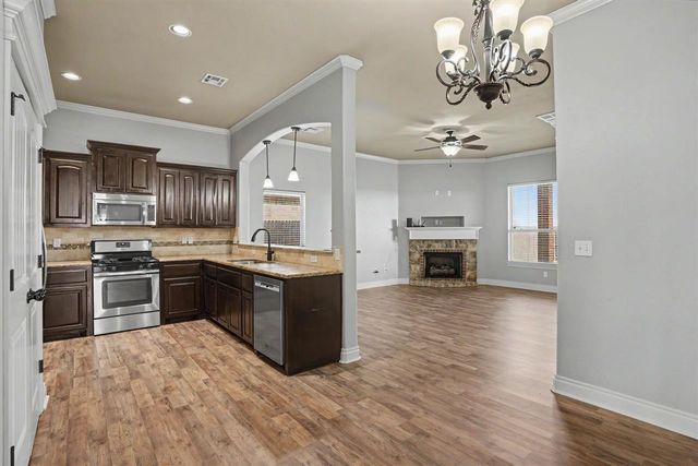 7705 SW Franks Ct, Lawton, OK 73505
