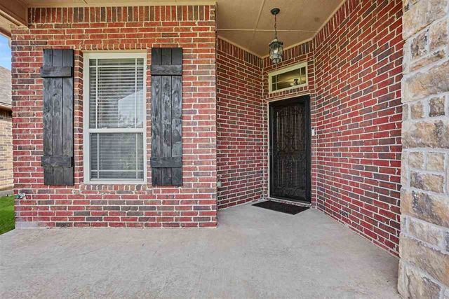 7705 SW Franks Ct, Lawton, OK 73505