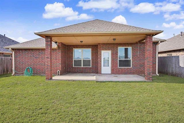 7705 SW Franks Ct, Lawton, OK 73505