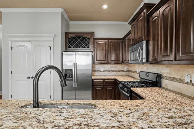 7705 SW Franks Ct, Lawton, OK 73505