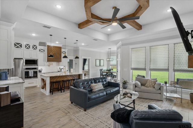12457 Maplewood Drive, Lindale, TX 75771