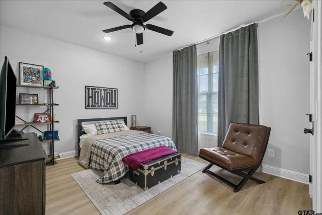 12457 Maplewood Drive, Lindale, TX 75771