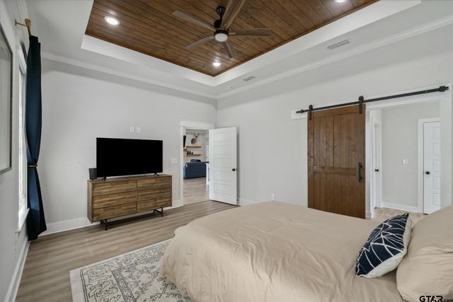 12457 Maplewood Drive, Lindale, TX 75771