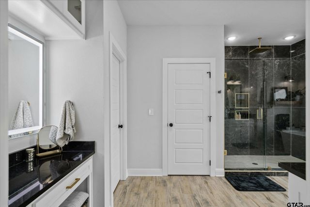 12457 Maplewood Drive, Lindale, TX 75771