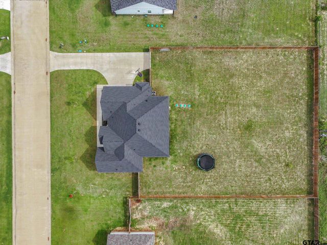 12457 Maplewood Drive, Lindale, TX 75771