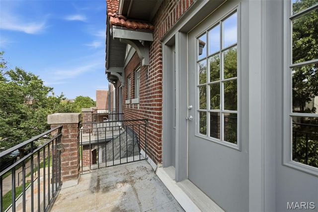 4238 McRee Avenue, St Louis, MO 63110