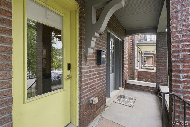 4238 McRee Avenue, St Louis, MO 63110