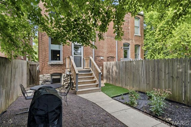 4238 McRee Avenue, St Louis, MO 63110