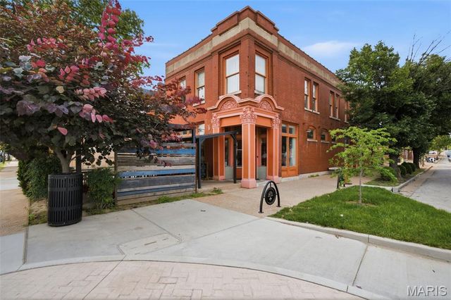 4238 McRee Avenue, St Louis, MO 63110