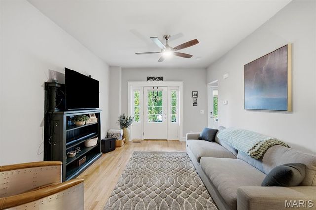 4238 McRee Avenue, St Louis, MO 63110