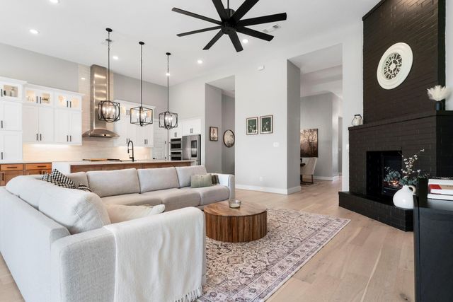 304 Sadaba ST, Liberty Hill, TX 78642