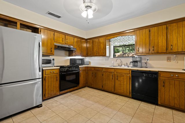 6339 Lakewood Dr., Gilmer, TX 75645