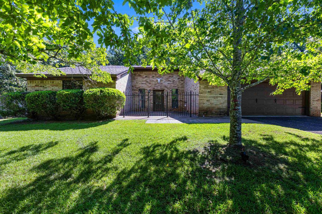 6339 Lakewood Dr., Gilmer, TX 75645