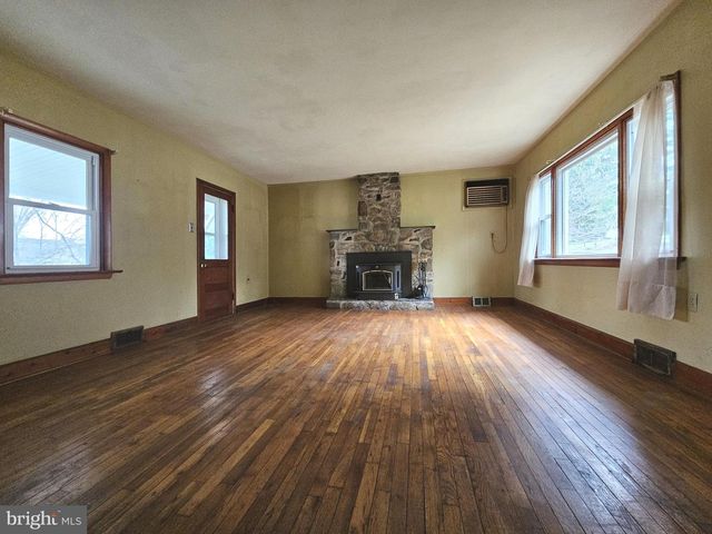 3201 WALNUT ST, Downingtown, PA 19335