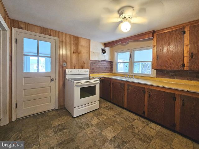 3201 WALNUT ST, Downingtown, PA 19335