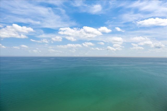 6007 N SHERIDAN Road 37B, Chicago, IL 60660