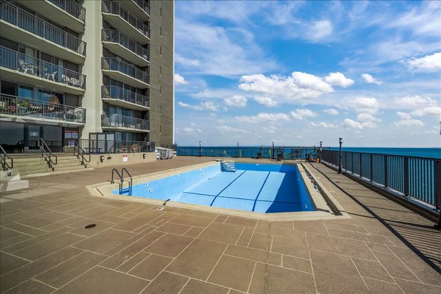 6007 N SHERIDAN Road 37B, Chicago, IL 60660