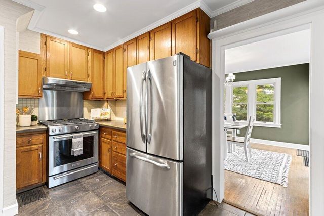 2804 Indianola Avenue, Columbus, OH 43202