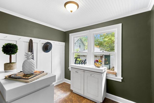 2804 Indianola Avenue, Columbus, OH 43202