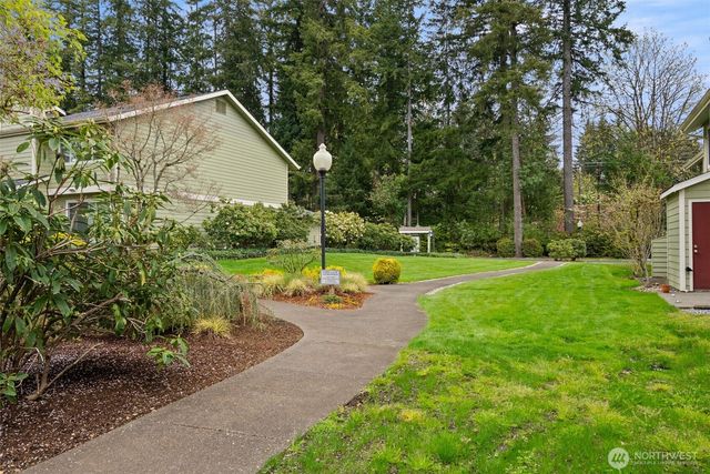 3931 NW Fairway Lane, Bremerton, WA 98312