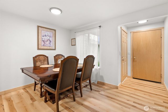 3931 NW Fairway Lane, Bremerton, WA 98312
